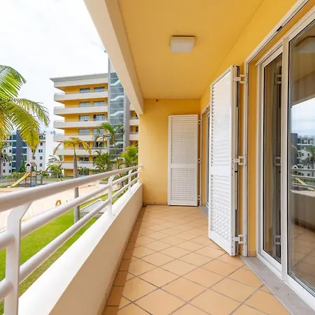 Aidan Poolside Haven By Lovelystay * Funchal (Madeira)