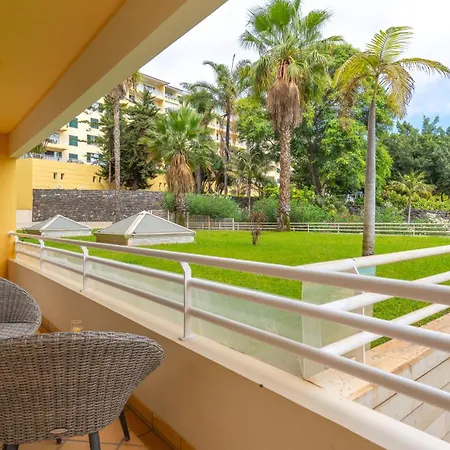 Aidan Poolside Haven By Lovelystay * Funchal (Madeira)